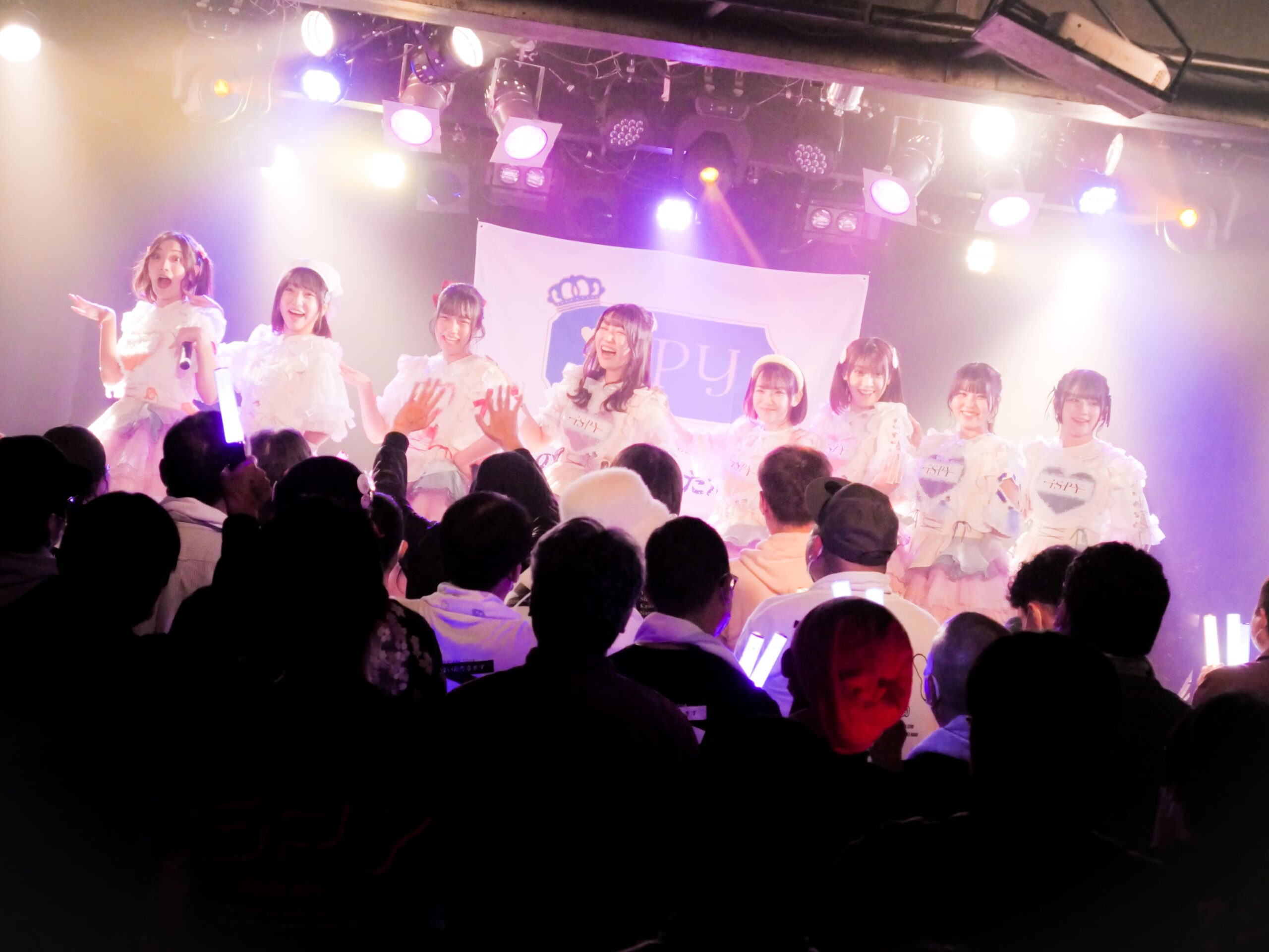 8人組アイドルグループ「iSPY」が1周年記念ツアー大阪公演を開催！たこ焼きよりもアツアツのライブで関西人のハートも奪取！（全メンバーコメントあり）：iSPY